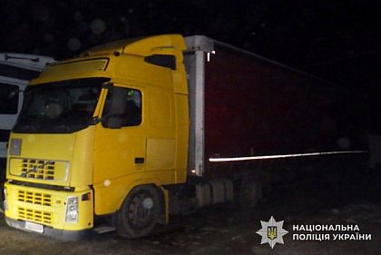 Украл из грузовика аптечку, кабели и устройства: полиция задержала криворожанина