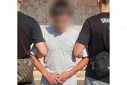 Зірвав золоту прикрасу з жінки: поліція Дніпра затримала грабіжника