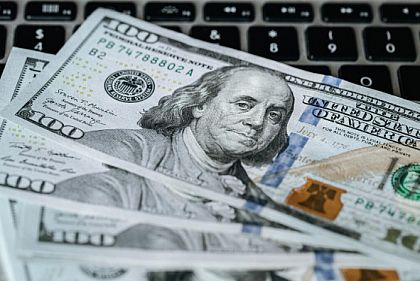 Гривна укрепилась: курс валют в Кривом Роге 27 ноября