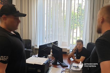 Удаляли из госреестров данные об уклонистов: на Днепропетровщине будут судить правоохранителей