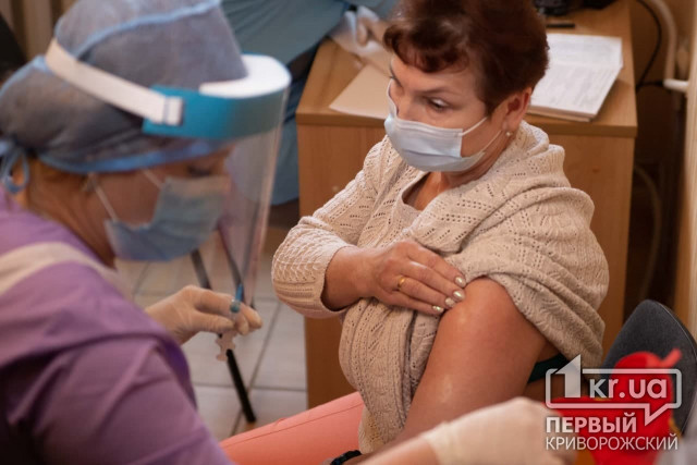 Понад 19 тисяч українців вакцинували від коронавірусу
