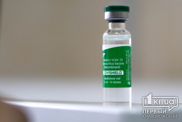 С понедельника жителей Днепропетровщины старше 80 лет будут вакцинировать от коронавируса