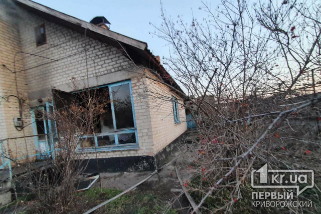 В Криворожском районе на рассвете горел частный дом
