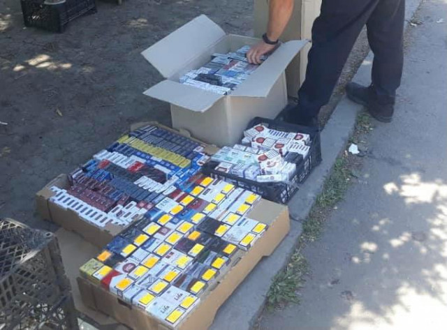 В Кривом Роге полицейские изъяли полторы тысячи контрафактных сигарет
