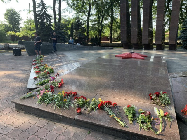 В Кривом Роге почтили память подпольщиков и советских воинов