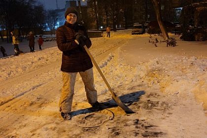 Комментаторы не чистят дороги лопатами, — заммэра раскритиковал криворожан, которые недовольны качеством уборки снега