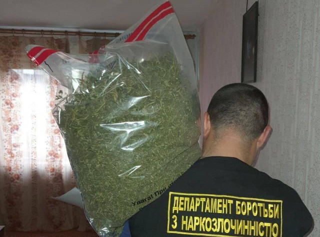 Два килограмма марихуаны изъято дома у криворожанина