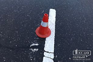 ДТП в Кривом Роге: маршрутка врезалась в столб