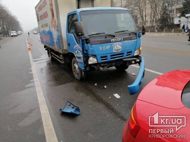 В Кривом Роге в ДТП попали три авто