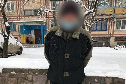 Пьянствовал на улице с поддельным паспортом: копы задержали криворожанина
