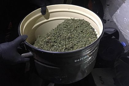 В гараже у криворожанина изъято 6 килограмм наркотиков