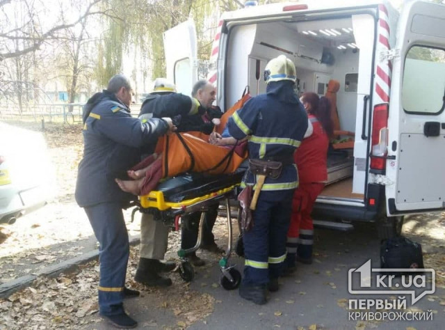 В Криворожском районе спасатели помогли женщине с инсультом