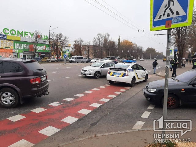 В Кривом Роге столкнулись два авто, пострадавших нет