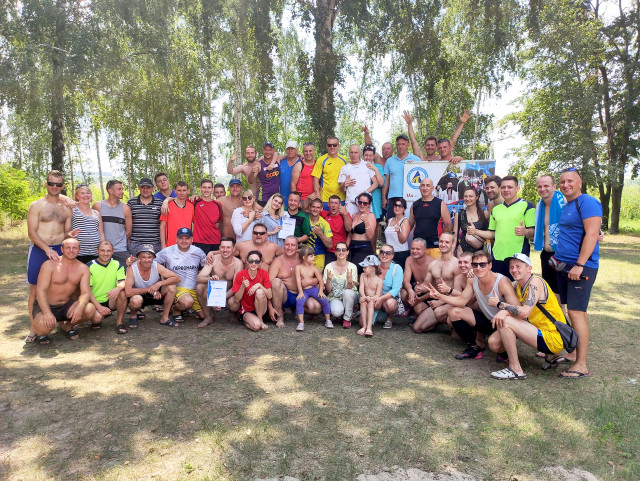 На Северном ГОКе Метинвеста прошел 15-й юбилейный матч по волейболу и футболу