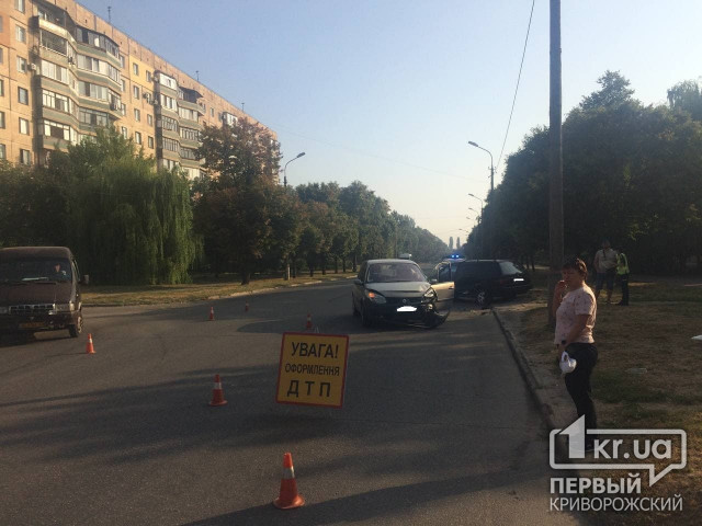 В Кривом Роге на улице Украинской случилась авария