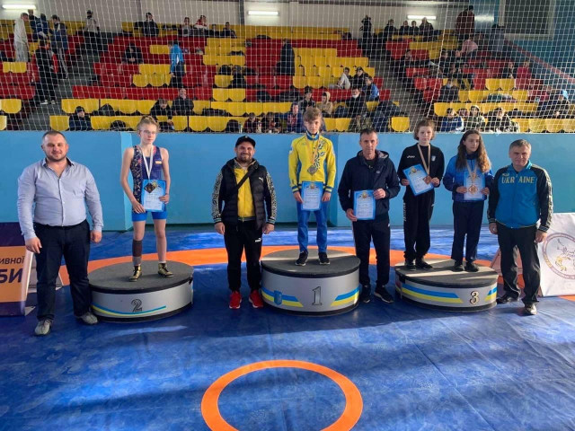 Криворожане привезли медали с чемпионата Украины по вольной борьбе