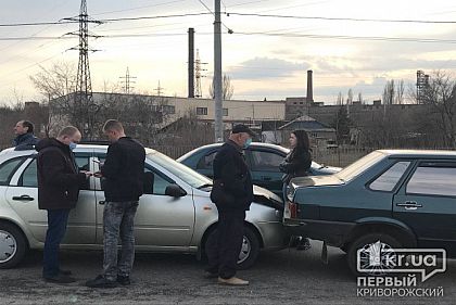 В Кривом Роге пять авто попали в ДТП