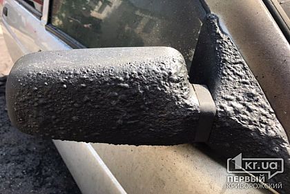 В Кривом Роге неизвестные подожгли автомобиль