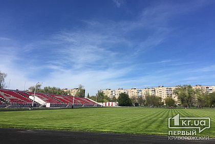 Реконструкцией стадиона криворожской ДЮСШ занимается фирма депутата одного из райсоветов