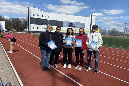 Трое легкоатлетов из Кривого Рога стали призерами областного чемпионата