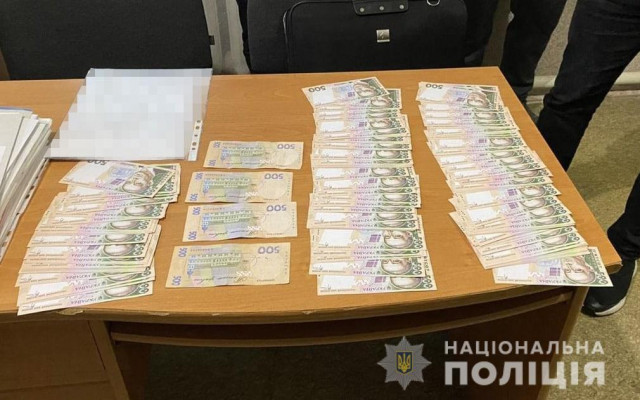 Руководитель госпредприятия в Днепропетровской области требовал взятку в 120 тысяч гривен