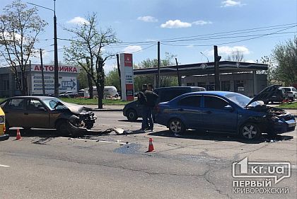 ДТП в Кривом Роге: женщина пострадала в результате столкновения двух авто