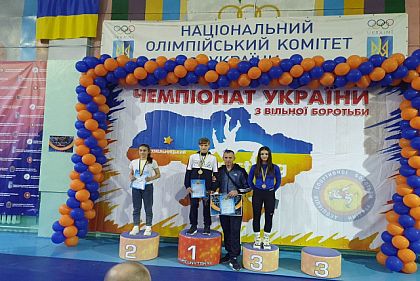 Криворожанки привезли золото с чемпионата Украины по вольной борьбе