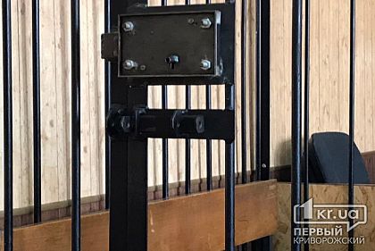 Приговорен криворожанин, который избил собутыльника портсигаром и бросил его умирать у реки