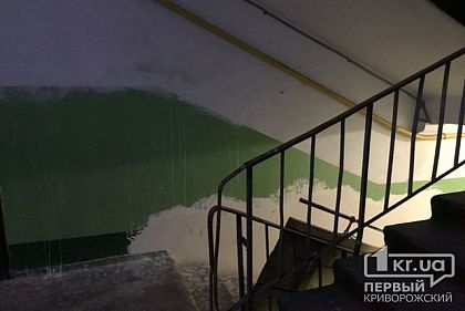 Под подъездом жилого дома обнаружен труп криворожанина