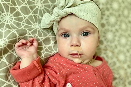 Криворожан просят помочь 5-месячной Алисе собрать 67 миллионов гривен на лечение