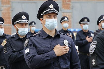 В Кривом Роге патрульным вручили награды Днепропетровского облсовета