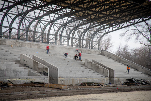Как проходит реконструкция стадиона в парке Кривого Рога