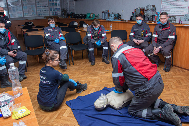 Эксперты по промбезопасности провели на СевГОКе обучение по работе с электрооборудованием