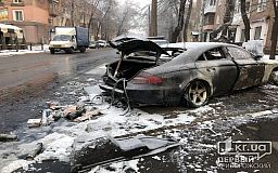 Оружие и боеприпасы нашли полицейские в сгоревшем Mercedes