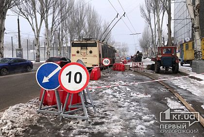 Движение транспорта на проспекте Металлургов ограничено из-за замены участка коллектора (ИСПРАВЛЕНО)