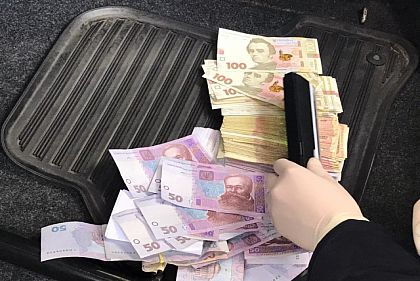 По подозрению во взяточничестве задержан патрульный (ОБНОВЛЕНО)