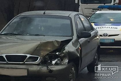 Два авто попали в аварию на «ШПФ» в Кривом Роге