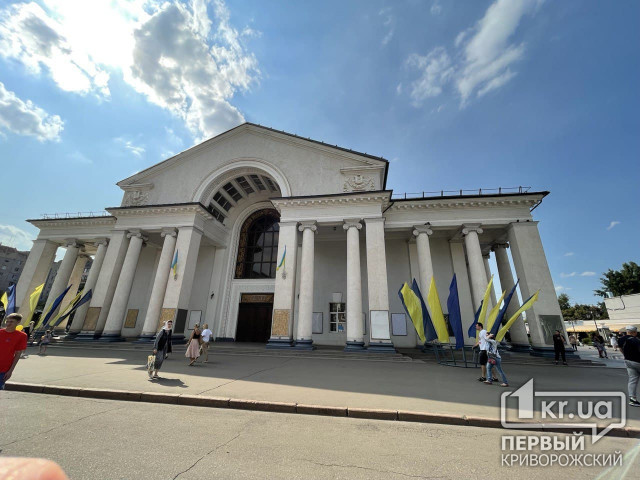 Театр Шевченка сьогодні святкує річницю: цікаві факти з його історії