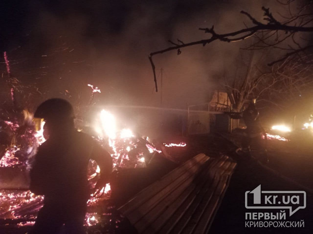 В Криворожском районе сгорел сенник
