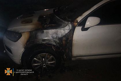 У Кривому Розі двічі за ніч горіли автівки