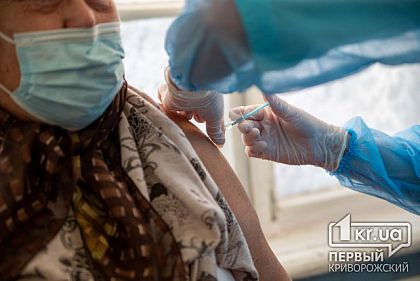 Вакциновані українці отримають по тисячі гривень, – Зеленський