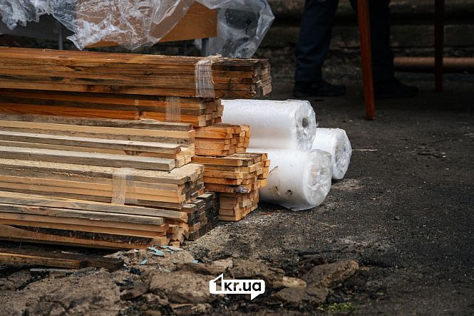 матеріали для закриття розбитих вікон