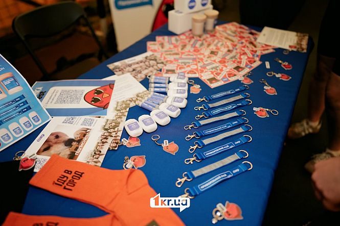 Мерч «Першого Криворізького» на ЗдибанкаFest у Кривому Розі