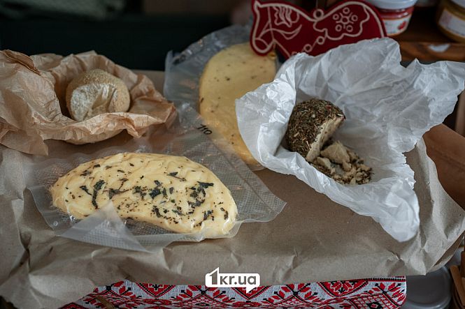 Крафтові вироби на благодійній “Крафтовій здибанці” у Кривому Розі