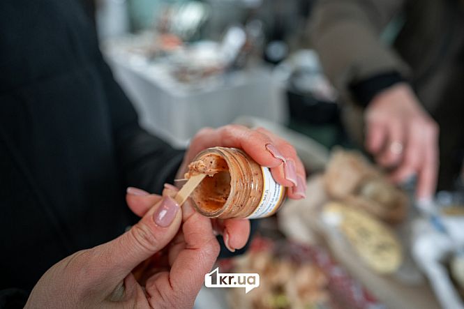 Крафтові вироби на благодійній “Крафтовій здибанці” у Кривому Розі