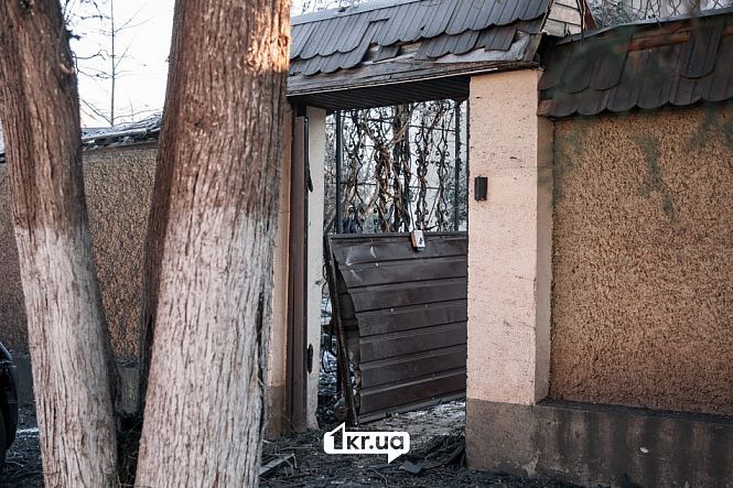 Наслідки нічного обстрілу Кривого Рогу — житловий сектор