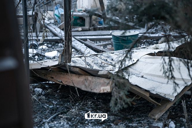 Наслідки ракетного удару по житловому будинку в Кривому Розі