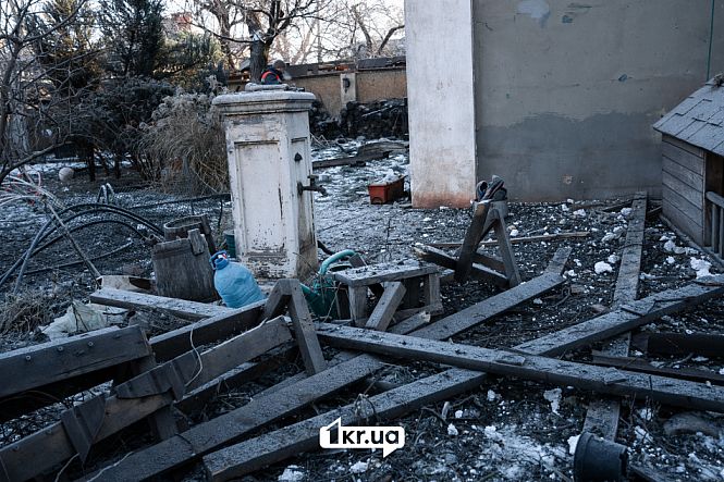 Наслідки ракетного удару по житловому будинку в Кривому Розі