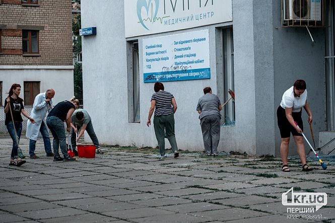 выбитые окна ударной волной в Кривом Роге