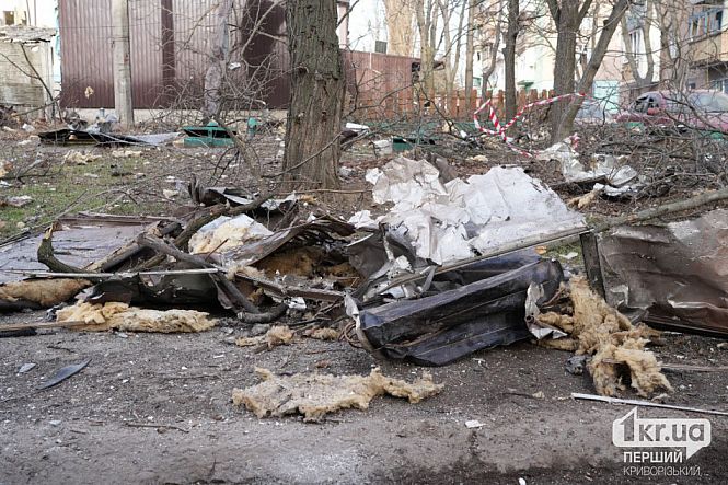 сміття скло руйнування від удару рф